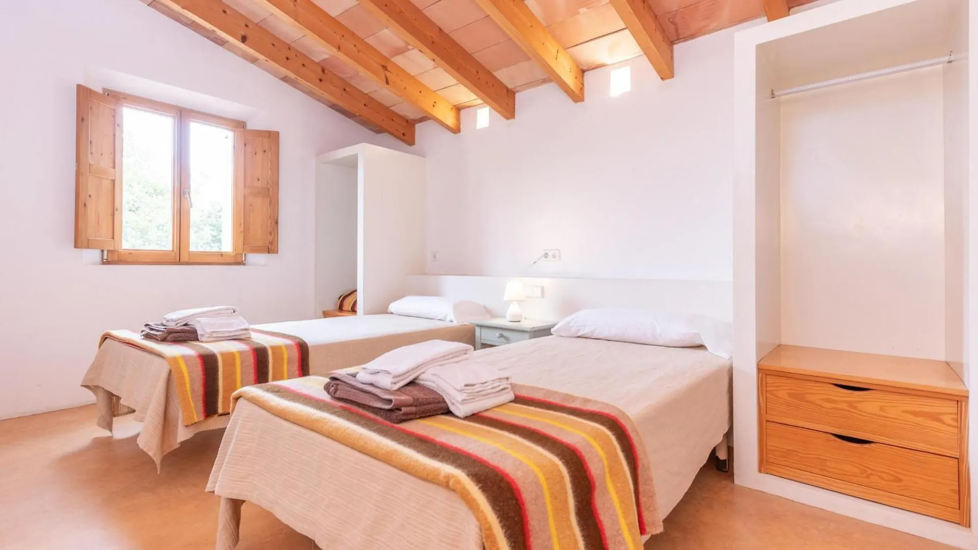 Ses Fonolleres Villa Cala Bona 0*,